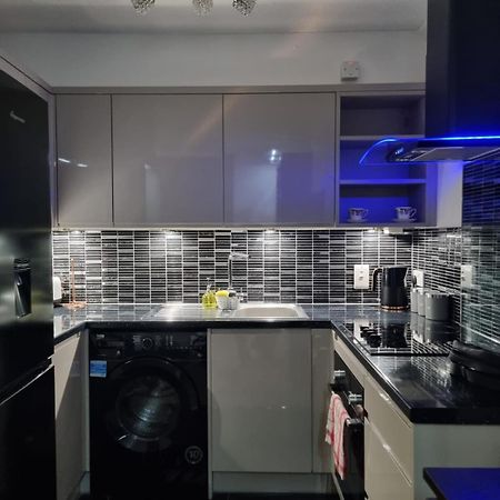 Stylish London Apartment & Free Parking Dış mekan fotoğraf