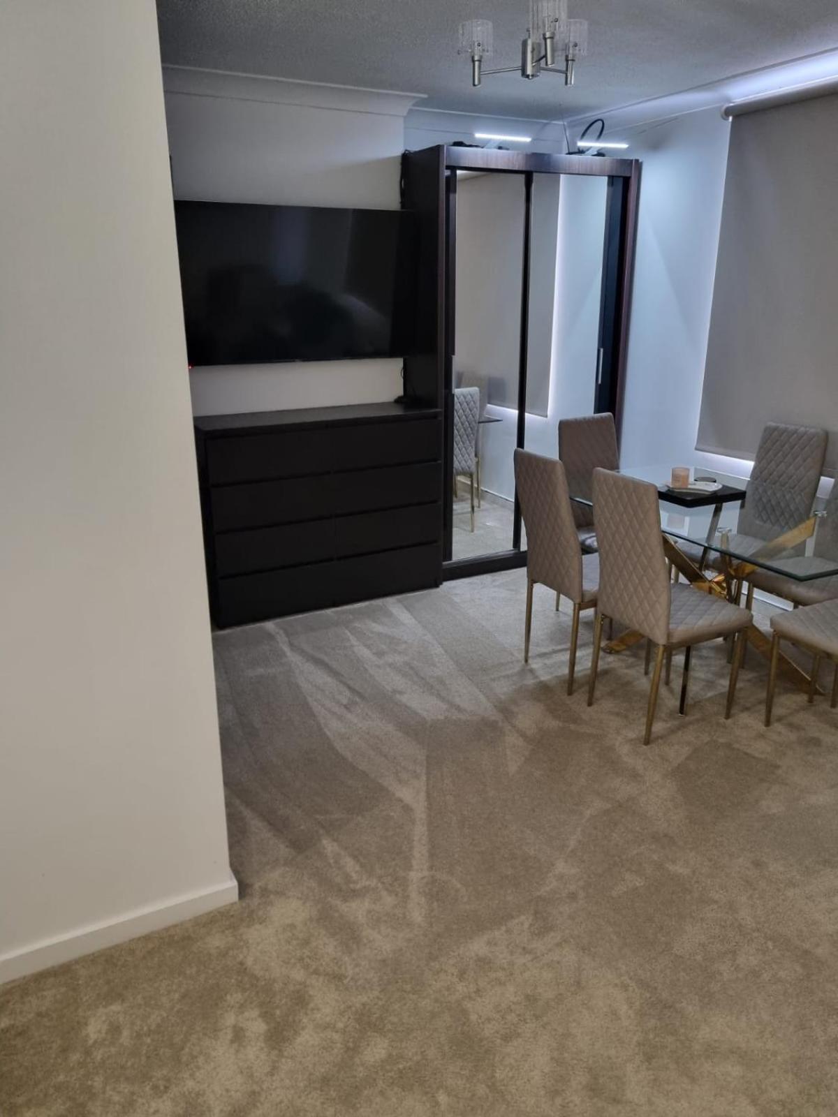 Stylish London Apartment & Free Parking Dış mekan fotoğraf